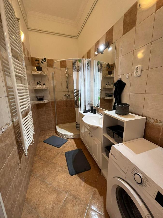 Szeged Apartman ภายนอก รูปภาพ